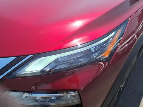 Used 2021 Nissan Rogue SV w/ Premium Package AWD/4WD image 12