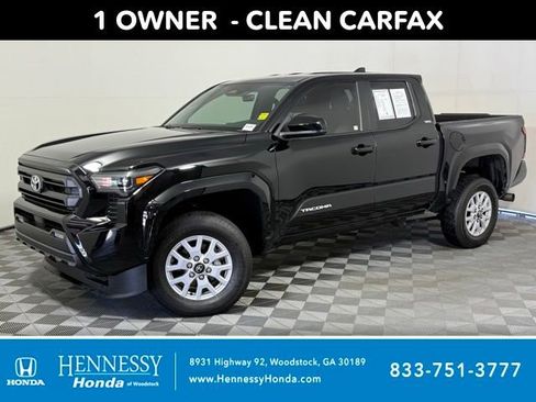Used 2024 Toyota Tacoma SR5 AWD/4WD image 1