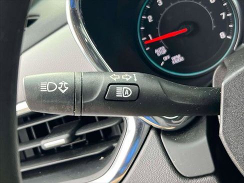 Used 2022 Chevrolet Equinox LS w/ LS Convenience Package image 23