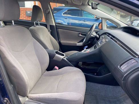 Used 2013 Toyota Prius Two FWD image 18