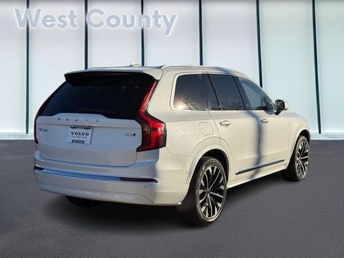 Certified 2025 Volvo XC90 B6 Plus image 4