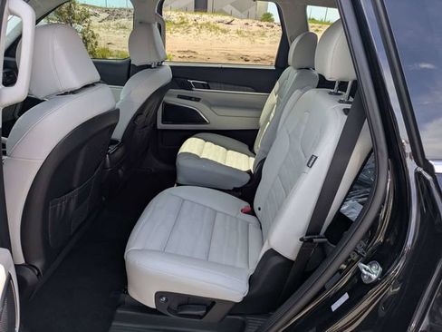Used 2025 Kia Telluride SX Prestige AWD/4WD image 15