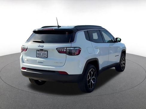 Used 2025 Jeep Compass Limited image 14