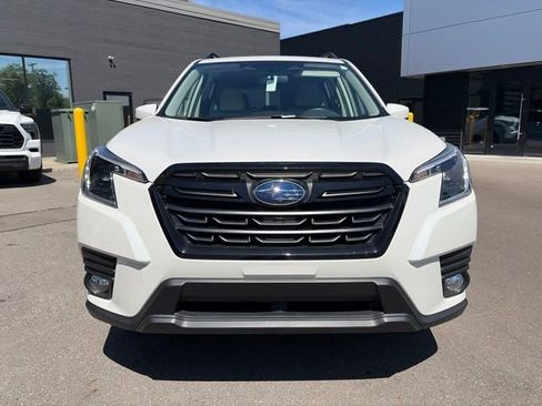 Certified 2023 Subaru Forester Premium AWD/4WD image 5