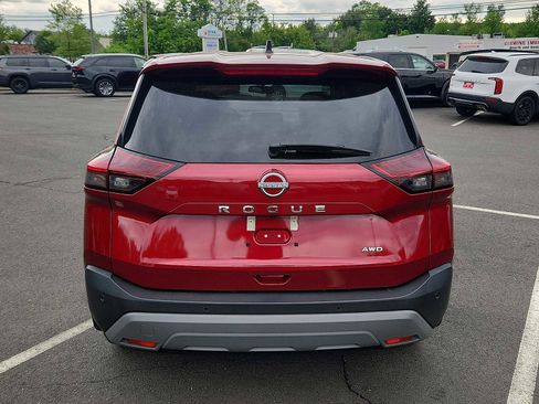 Used 2023 Nissan Rogue S AWD/4WD image 5