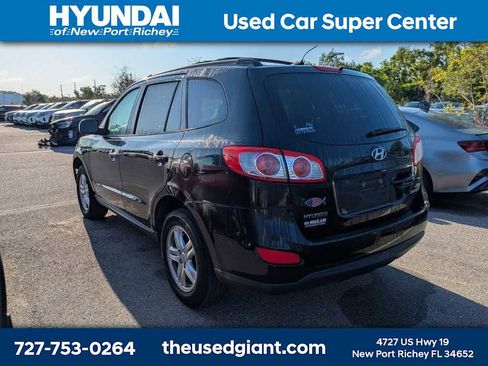 Used 2011 Hyundai Santa Fe GLS image 2