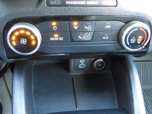 Certified 2021 Ford Escape SE image 14