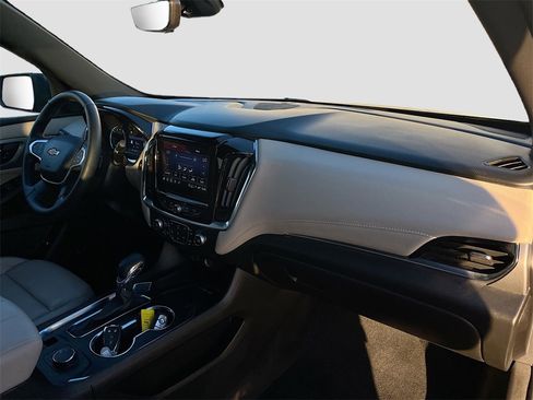 Used 2023 Chevrolet Traverse LT w/ LT Premium Package image 31