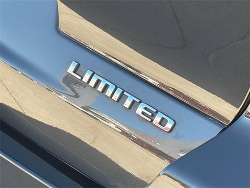 Used 2022 Jeep Grand Cherokee L Limited image 9