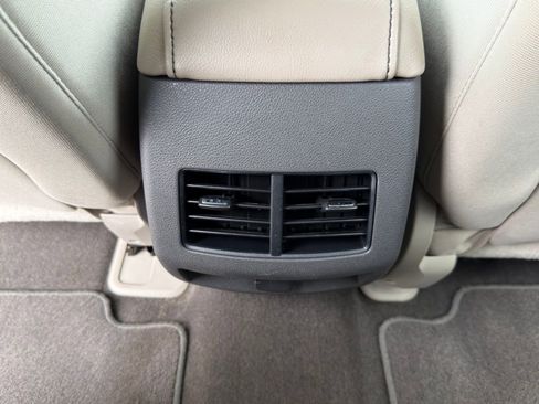 Used 2013 Ford Edge SEL image 14