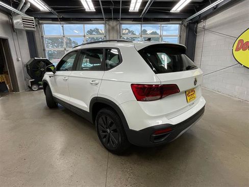 Used 2023 Volkswagen Taos S FWD image 3