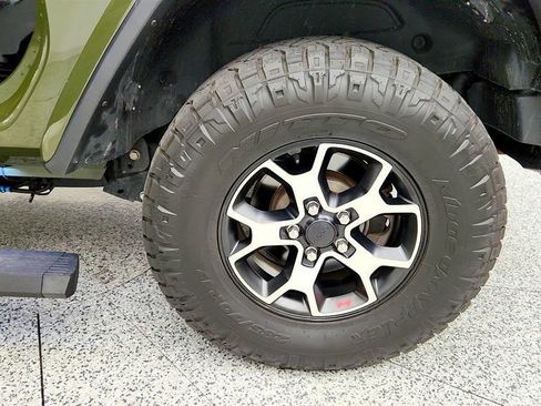 Used 2021 Jeep Wrangler Rubicon w/ LED Lighting Group AWD/4WD image 9