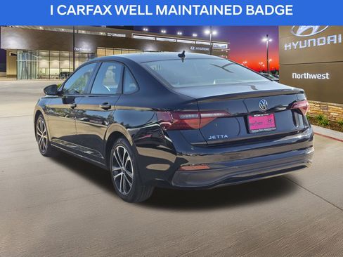 Used 2022 Volkswagen Jetta Sport image 8