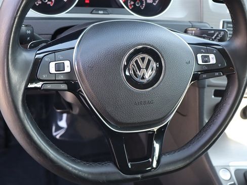 Used 2015 Volkswagen Golf TDI FWD image 27