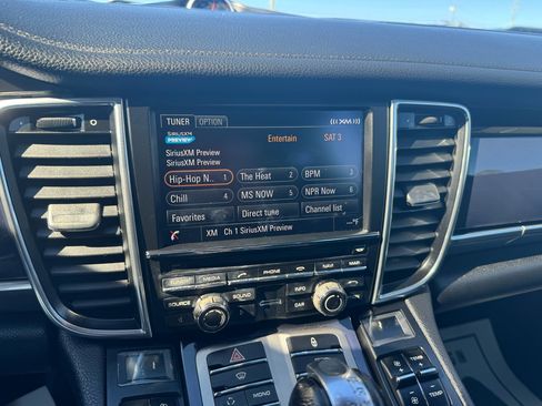 Used 2013 Porsche Panamera image 16