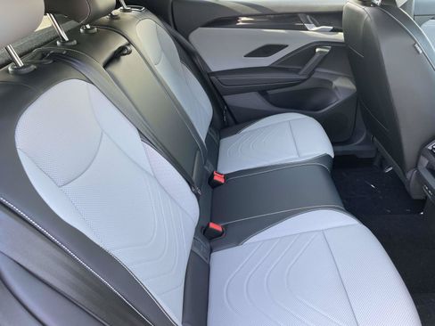 New 2026 Volkswagen Tiguan SE R-Line FWD image 25