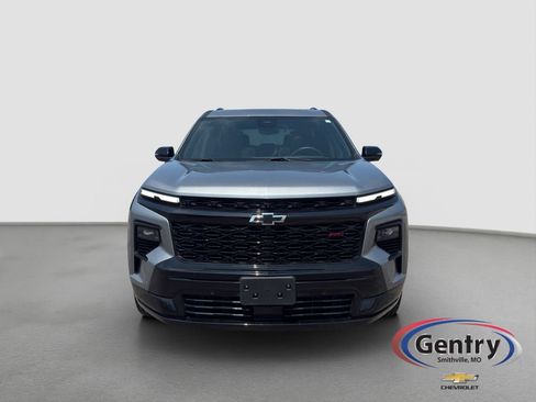 Used 2024 Chevrolet Traverse RS AWD/4WD image 2