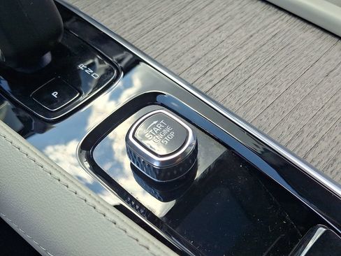 Certified 2023 Volvo XC90 B5 Plus w/ Protection Package Premier image 23