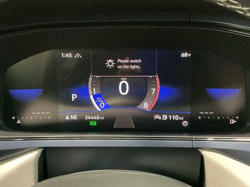 Used 2023 Volkswagen Taos SE w/ Panoramic Sunroof Package AWD/4WD image 12