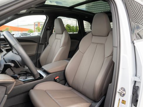Certified 2025 Audi Q5 Premium Plus w/ Premium Plus AWD/4WD image 23