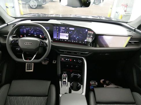 New 2026 Audi SQ5 Premium Plus image 8