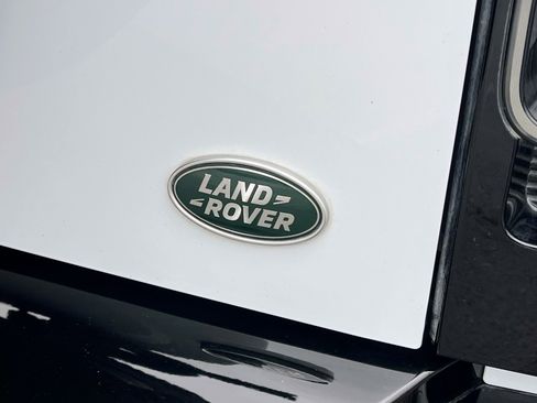 Used 2023 Land Rover Defender 110 image 49