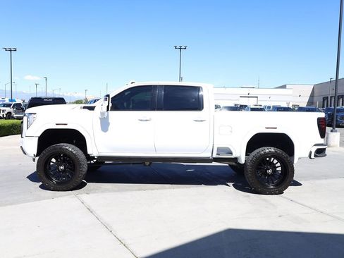 Used 2024 GMC Sierra 3500 Denali Ultimate AWD/4WD image 3