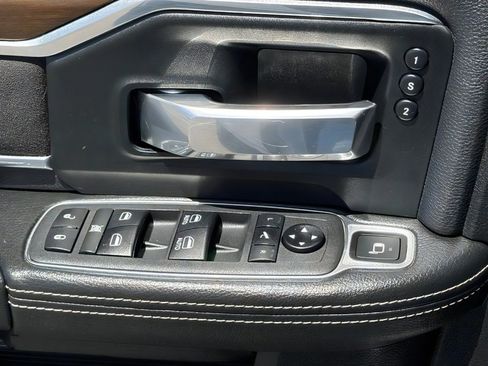 Used 2022 RAM 2500 Laramie AWD/4WD image 15