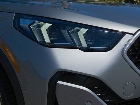 Used 2025 BMW X2 xDrive28i w/ Convenience Package image 6