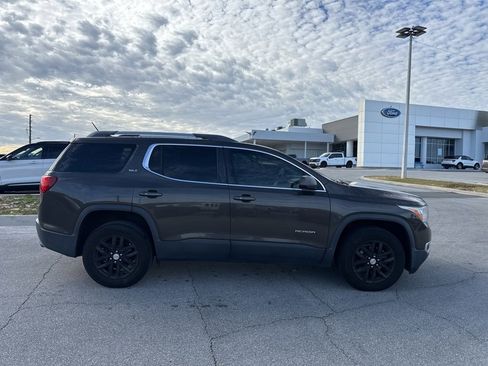 Used 2019 GMC Acadia SLT image 1