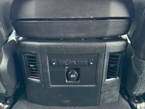 Used 2016 RAM 2500 Laramie w/ Convenience Group AWD/4WD image 50