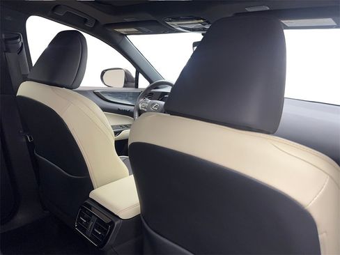 Used 2024 Lexus NX 250 FWD w/ Premium Package image 41