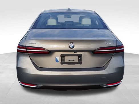 Used 2024 BMW 530i xDrive 530i xDrive w/ Convenience Package image 7