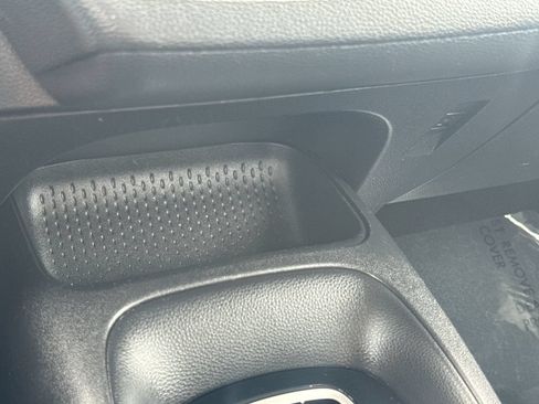 Used 2020 Toyota Corolla LE FWD image 24