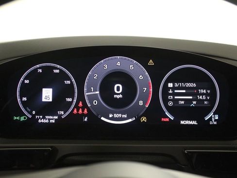 Certified 2025 Porsche Cayenne Coupe AWD/4WD image 24