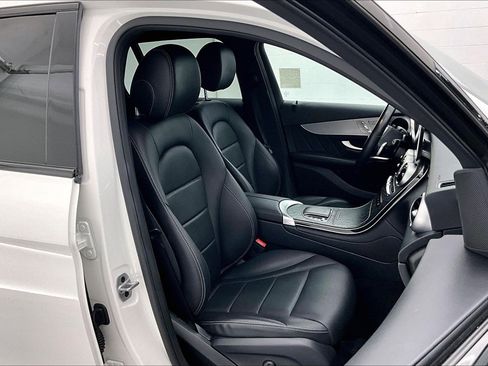 Used 2021 Mercedes-Benz GLC 300 image 6