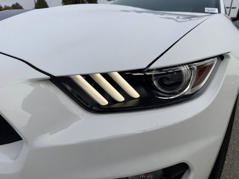 Used 2016 Ford Mustang Shelby GT350 w/ Track Package image 33