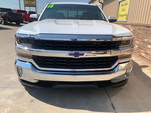 Used 2018 Chevrolet Silverado 1500 LT w/ Texas Edition RWD image 7