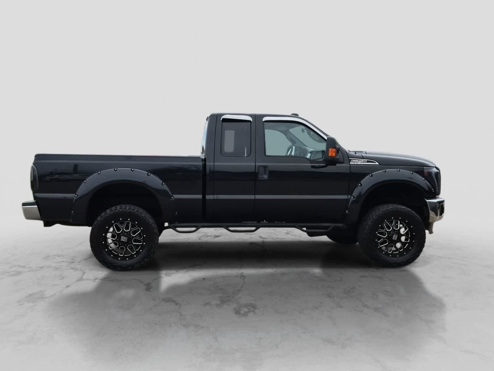 Used 2015 Ford F250 XLT w/ Snow Plow Prep Package AWD/4WD image 9