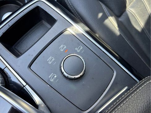 Used 2016 Mercedes-Benz GLE 350 w/ Premium Package image 35