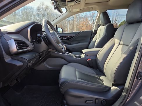 Certified 2025 Subaru Outback Onyx Edition image 10