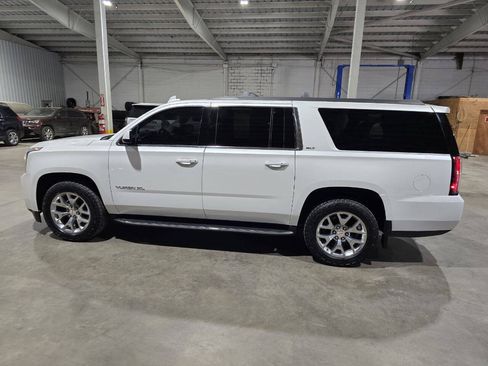 Used 2019 GMC Yukon XL SLT w/ Open Road Package AWD/4WD image 5