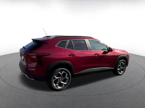 Used 2025 Chevrolet Trax LT image 21