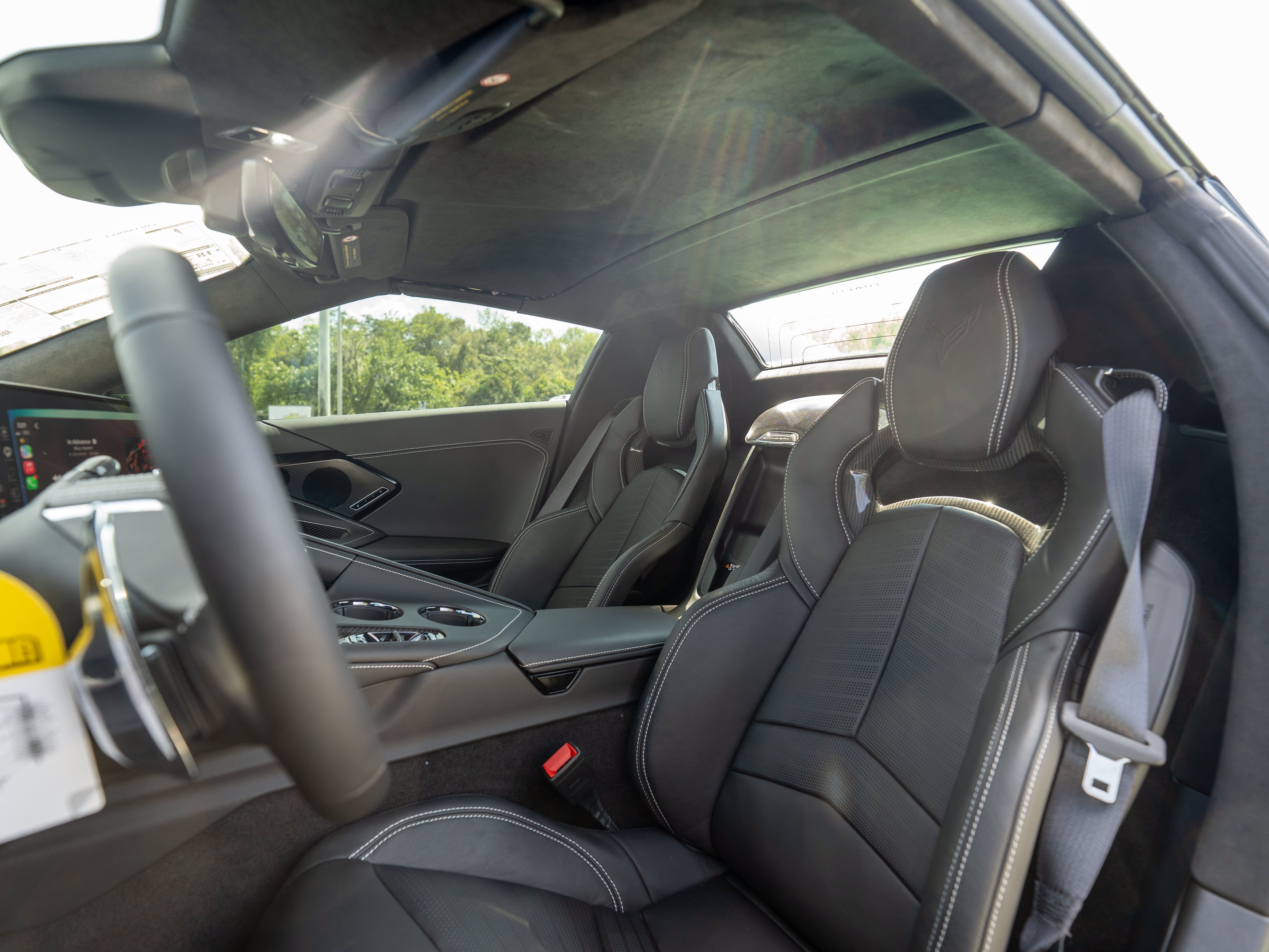 Used 2027 Chevrolet Corvette Stingray Convertible w/ Stealth Interior Trim Package RWD image 8
