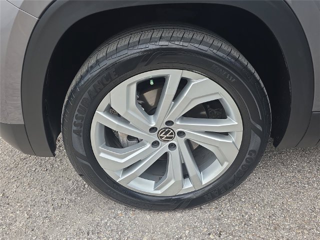 Used 2023 Volkswagen Atlas SE w/ Panoramic Sunroof Package FWD image 28