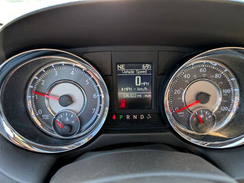 Used 2011 Chrysler Town & Country Limited w/ Trailer Tow Group image 15