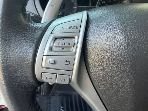 Used 2017 Nissan Altima 2.5 SR w/ Midnight Edition Package FWD image 17