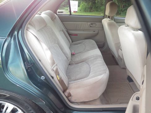 Used 2002 Buick Century Custom w/ Special Edition Pkg FWD image 11