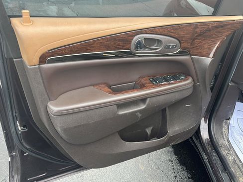 Used 2017 Buick Enclave Leather w/ Trailering Package image 18