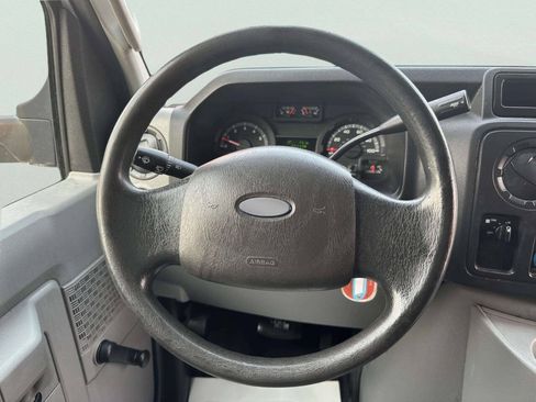 Used 2014 Ford E-350 and Econoline 350 Super Duty RWD image 16